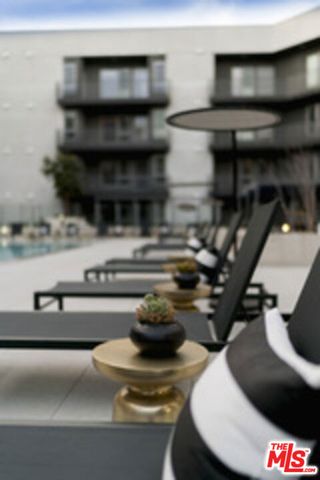 3425 W OLIVE Avenue 306, Burbank, CA 91505