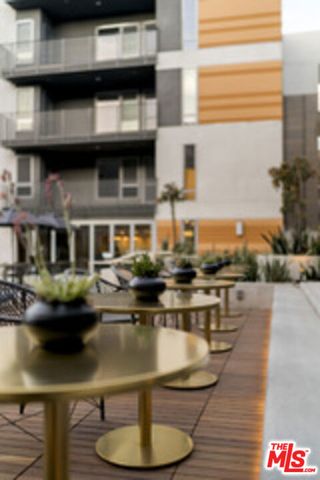 3425 W OLIVE Avenue 306, Burbank, CA 91505