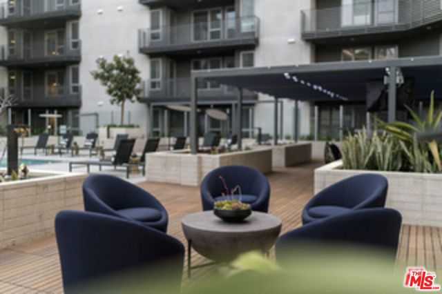 3425 W OLIVE Avenue 306, Burbank, CA 91505