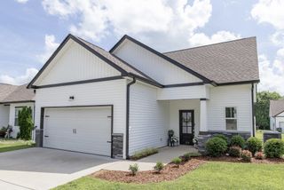 129 Dimaggio Dr, Springfield, TN 37172