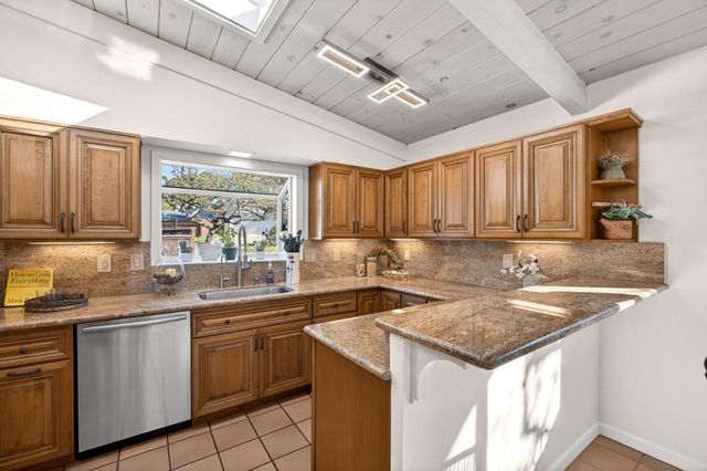 1122 Presidio Boulevard, Pacific Grove, CA 93950