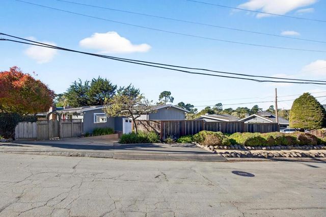1122 Presidio Boulevard, Pacific Grove, CA 93950