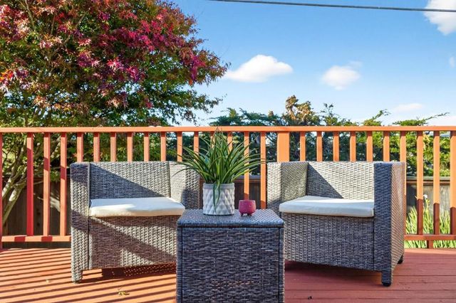 1122 Presidio Boulevard, Pacific Grove, CA 93950