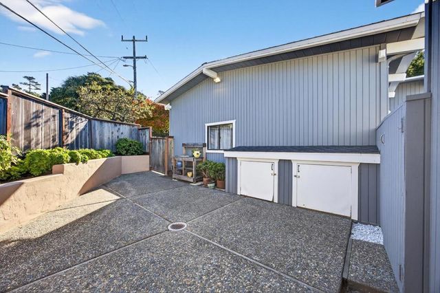 1122 Presidio Boulevard, Pacific Grove, CA 93950