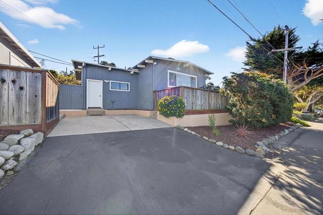 1122 Presidio Boulevard, Pacific Grove, CA 93950