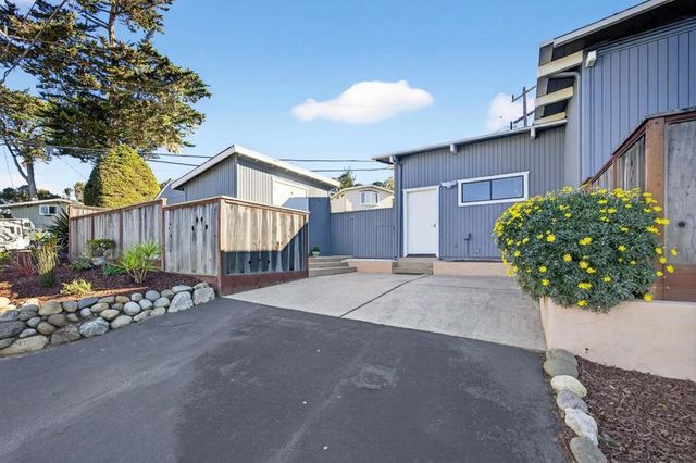 1122 Presidio Boulevard, Pacific Grove, CA 93950