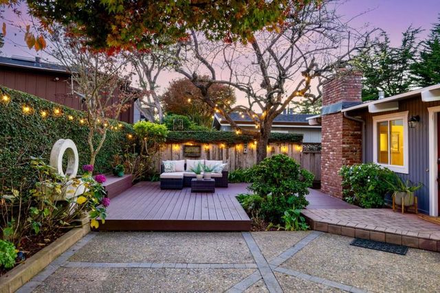 1122 Presidio Boulevard, Pacific Grove, CA 93950