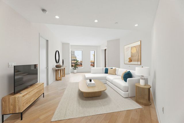 75 Wall St Apt 35C, New York City, NY 10005