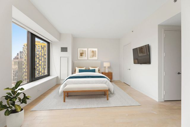 75 Wall St Apt 35C, New York City, NY 10005