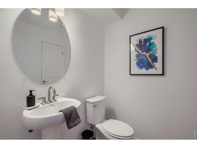 960 Nettle Ln, Fort Collins, CO 80524
