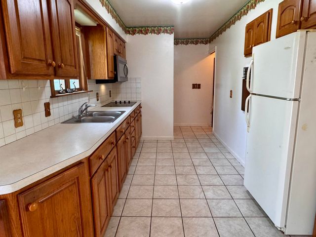 8119 Van Vleet Road, Gaines, MI 48436