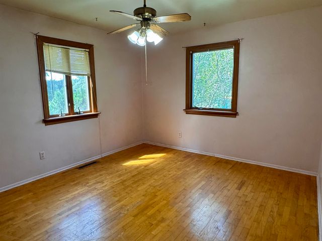 8119 Van Vleet Road, Gaines, MI 48436