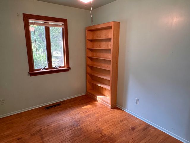 8119 Van Vleet Road, Gaines, MI 48436