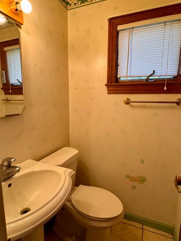 8119 Van Vleet Road, Gaines, MI 48436