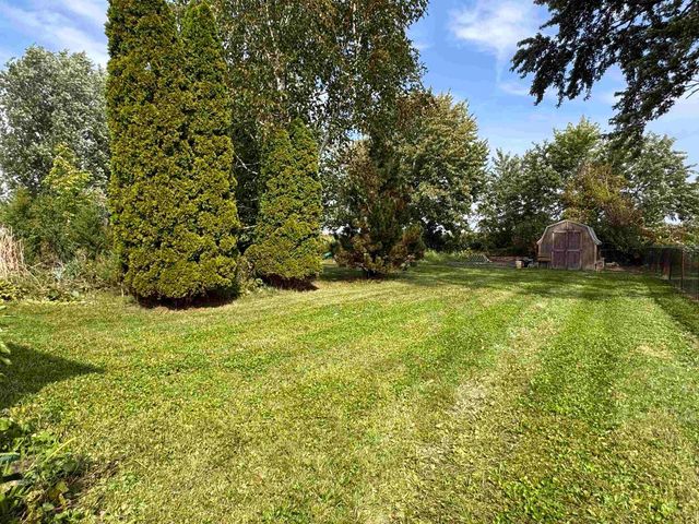 8119 Van Vleet Road, Gaines, MI 48436