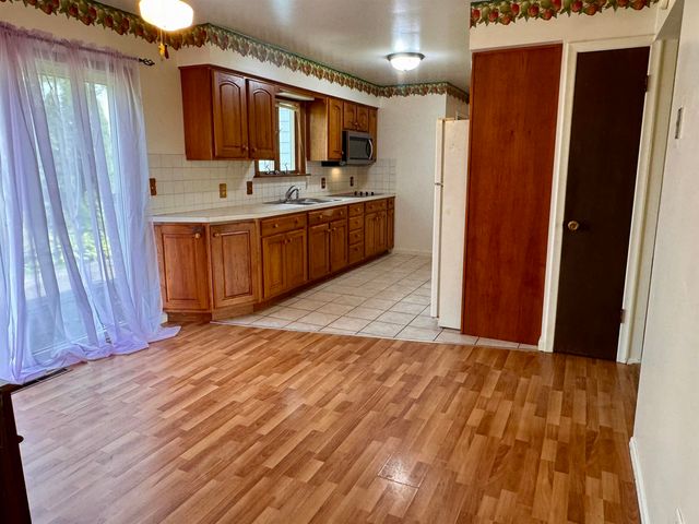 8119 Van Vleet Road, Gaines, MI 48436