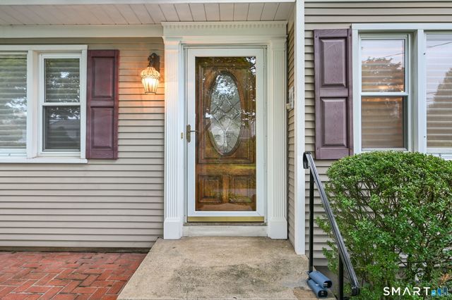 18 Windy Knolls, Greenwich, CT 06831