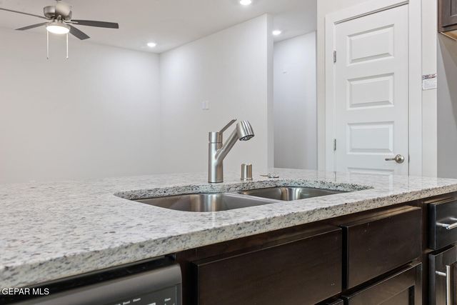 11849 Artekale Place, El Paso, TX 79934