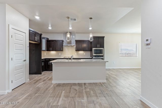 11849 Artekale Place, El Paso, TX 79934