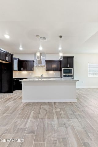 11849 Artekale Place, El Paso, TX 79934