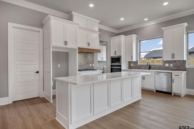 317 Mac Circle, Bullard, TX 75757