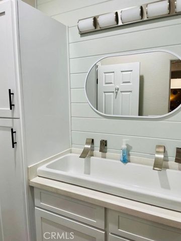 612 W Packwood, Visalia, CA 93277