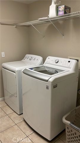 612 W Packwood, Visalia, CA 93277