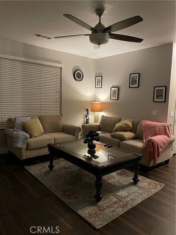 612 W Packwood, Visalia, CA 93277