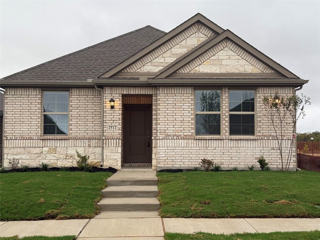 2512 Pikes Peak Way, Celina, TX 75009