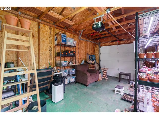 8351 N BANK St, Portland, OR 97203
