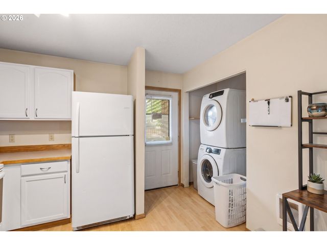 8351 N BANK St, Portland, OR 97203