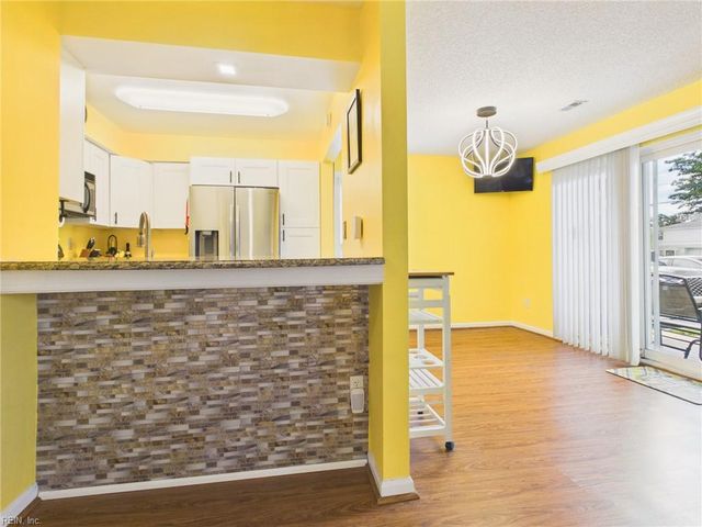 512 24th St Apt 104, Virginia Beach, VA 23451
