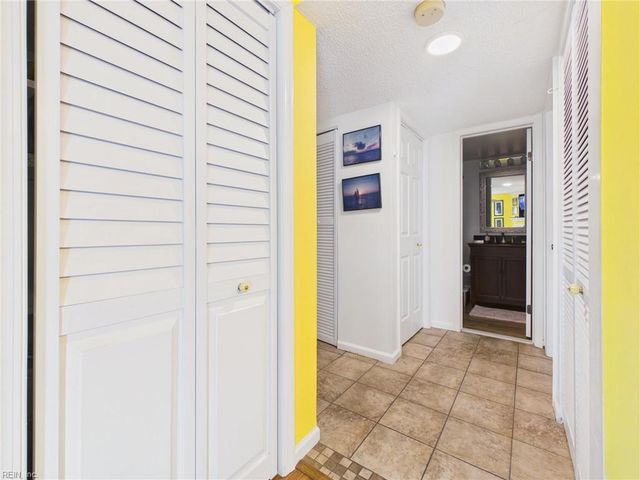 512 24th St Apt 104, Virginia Beach, VA 23451