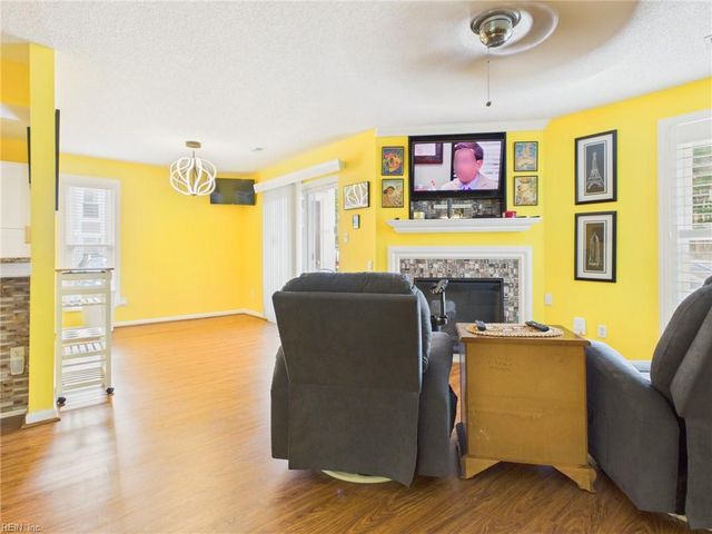 512 24th St Apt 104, Virginia Beach, VA 23451