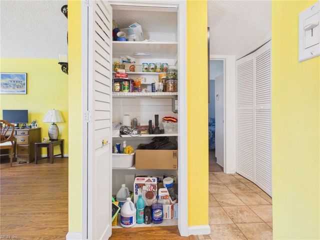 512 24th St Apt 104, Virginia Beach, VA 23451