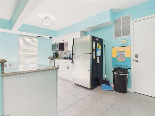 512 24th St Apt 104, Virginia Beach, VA 23451