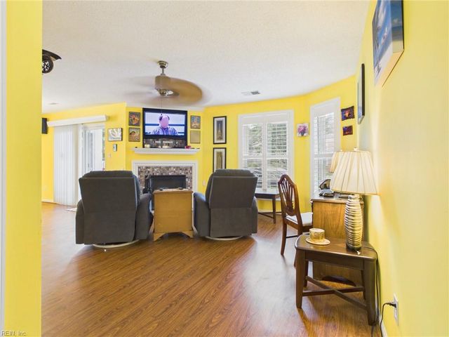 512 24th St Apt 104, Virginia Beach, VA 23451