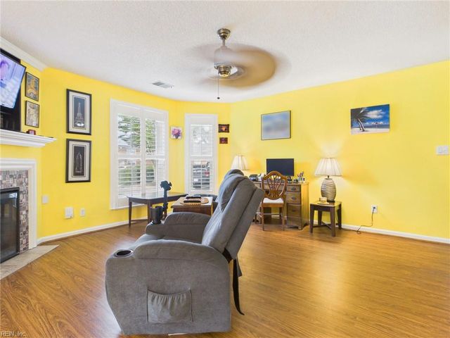 512 24th St Apt 104, Virginia Beach, VA 23451