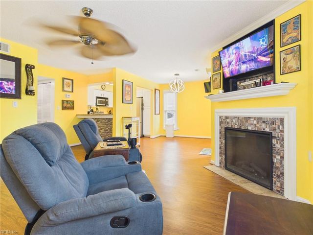 512 24th St Apt 104, Virginia Beach, VA 23451