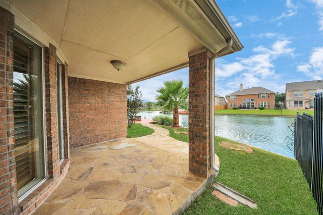 12003 Sunrise Way, Houston, TX 77065