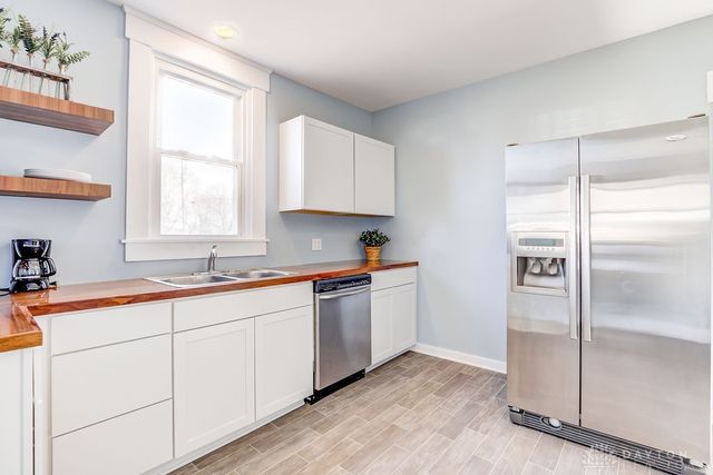 119 Main Street, College Corner, OH 45003