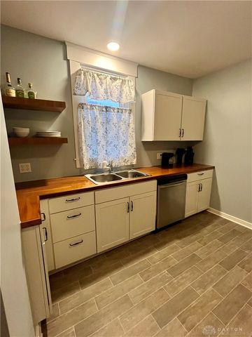 119 Main Street, College Corner, OH 45003