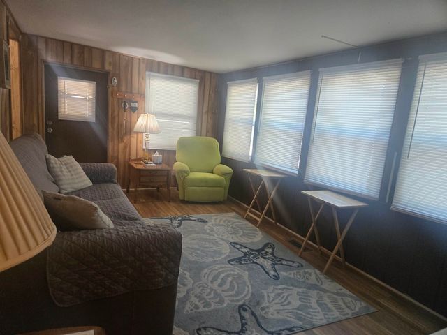 348 Bridge St., Garden City Beach, SC 29576