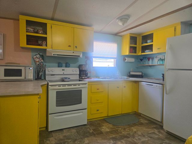 348 Bridge St., Garden City Beach, SC 29576