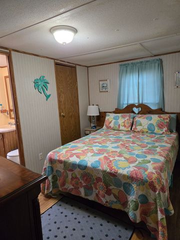 348 Bridge St., Garden City Beach, SC 29576