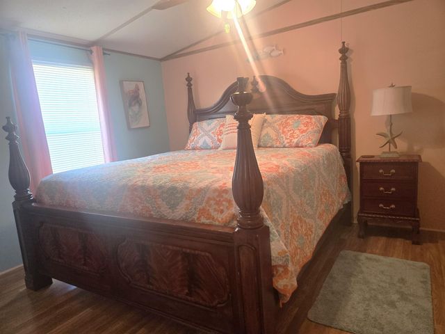 348 Bridge St., Garden City Beach, SC 29576