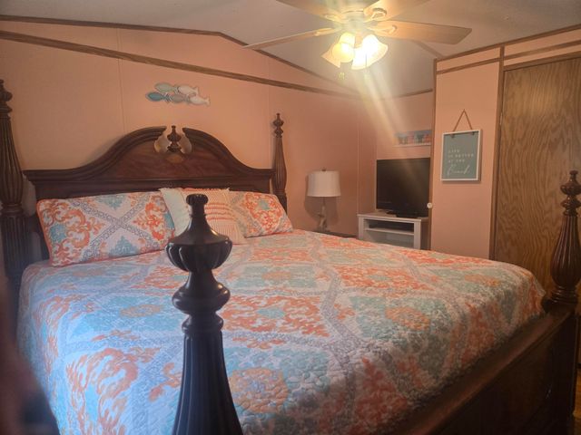348 Bridge St., Garden City Beach, SC 29576