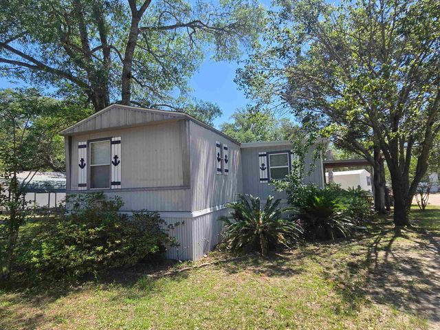 348 Bridge St., Garden City Beach, SC 29576