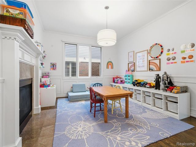 307 Taylor Avenue, Rochester, MI 48307