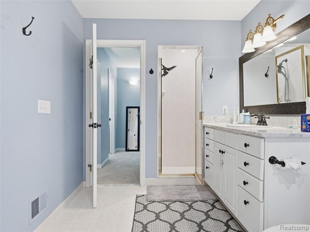 307 Taylor Avenue, Rochester, MI 48307